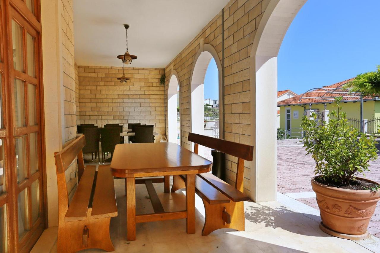 Apartments And Rooms With Parking Space Duce, Omis - 10303 Exteriör bild