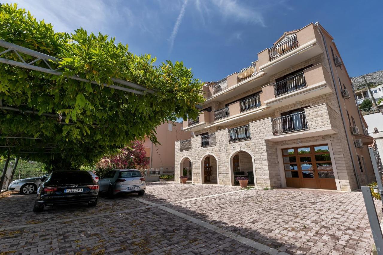 Apartments And Rooms With Parking Space Duce, Omis - 10303 Exteriör bild
