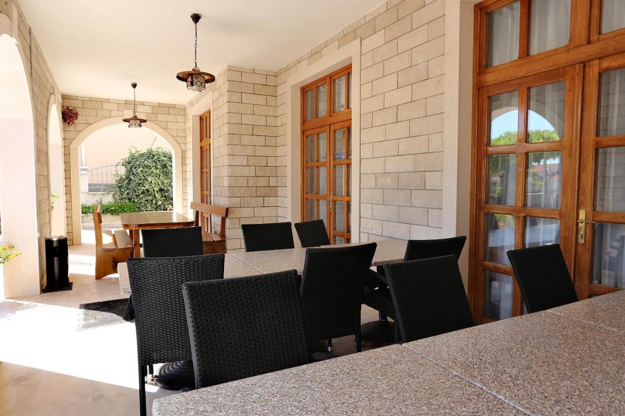 Apartments And Rooms With Parking Space Duce, Omis - 10303 Exteriör bild