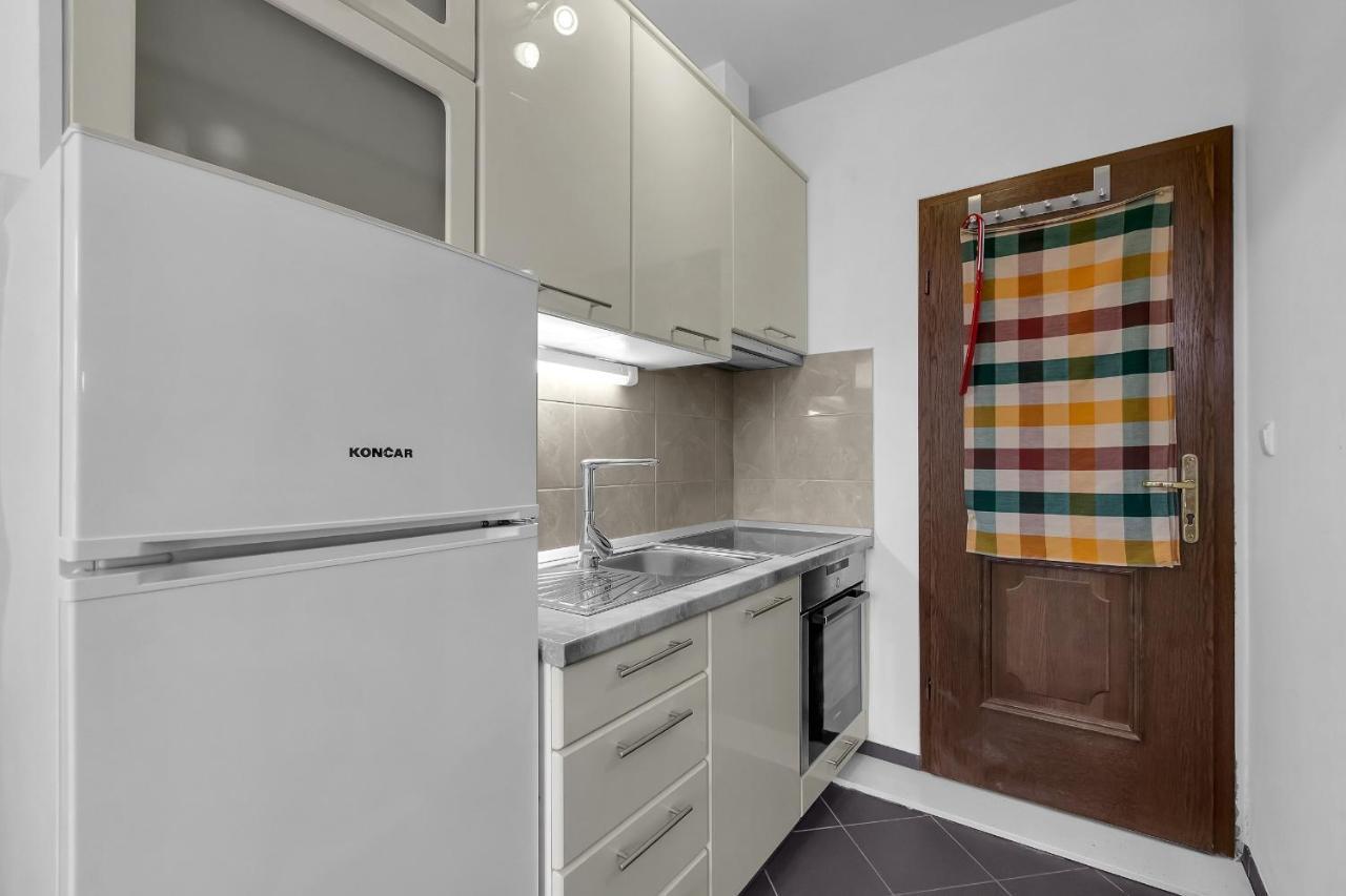 Apartments And Rooms With Parking Space Duce, Omis - 10303 Exteriör bild