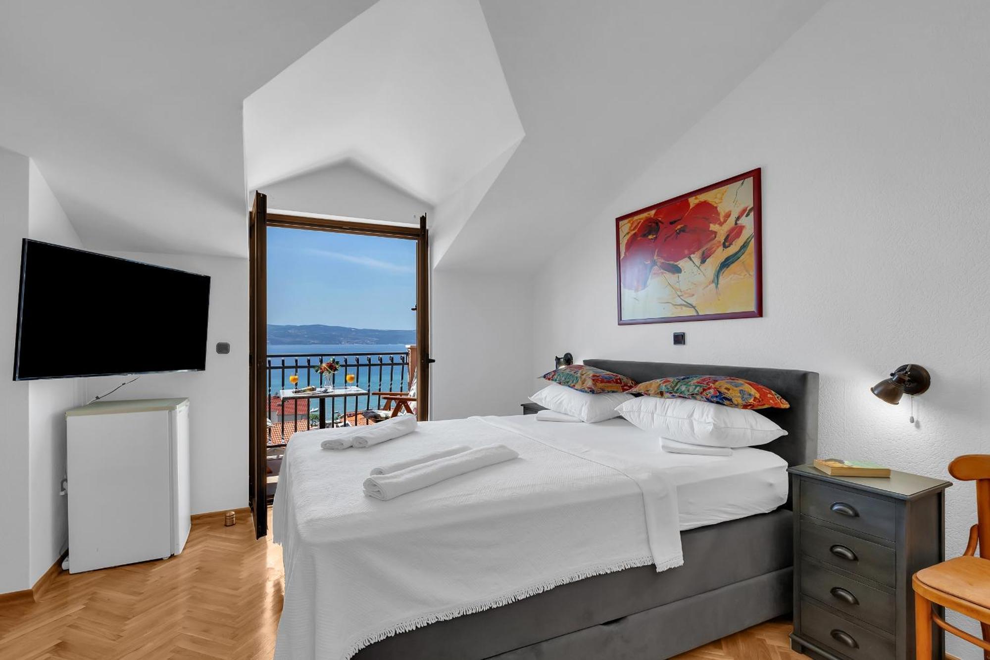 Apartments And Rooms With Parking Space Duce, Omis - 10303 Rum bild