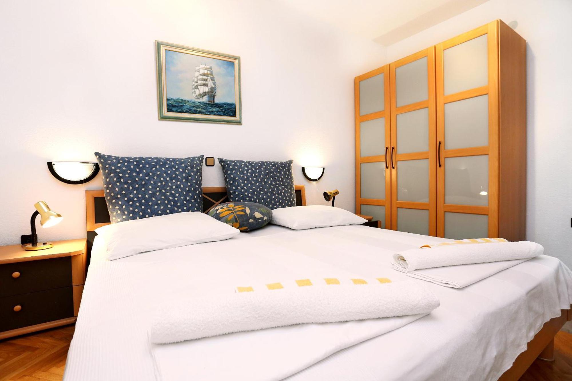 Apartments And Rooms With Parking Space Duce, Omis - 10303 Rum bild