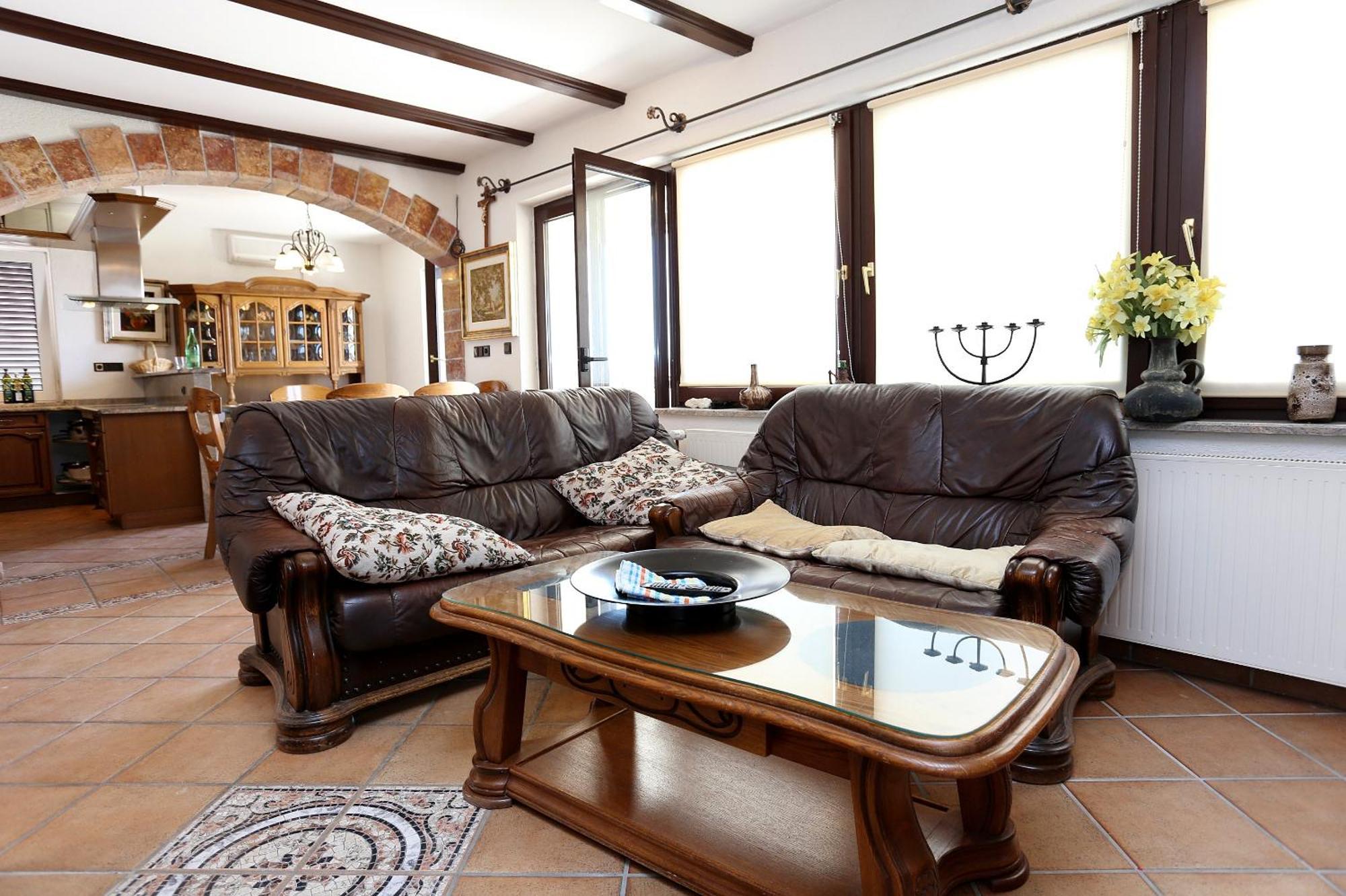 Apartments And Rooms With Parking Space Duce, Omis - 10303 Rum bild