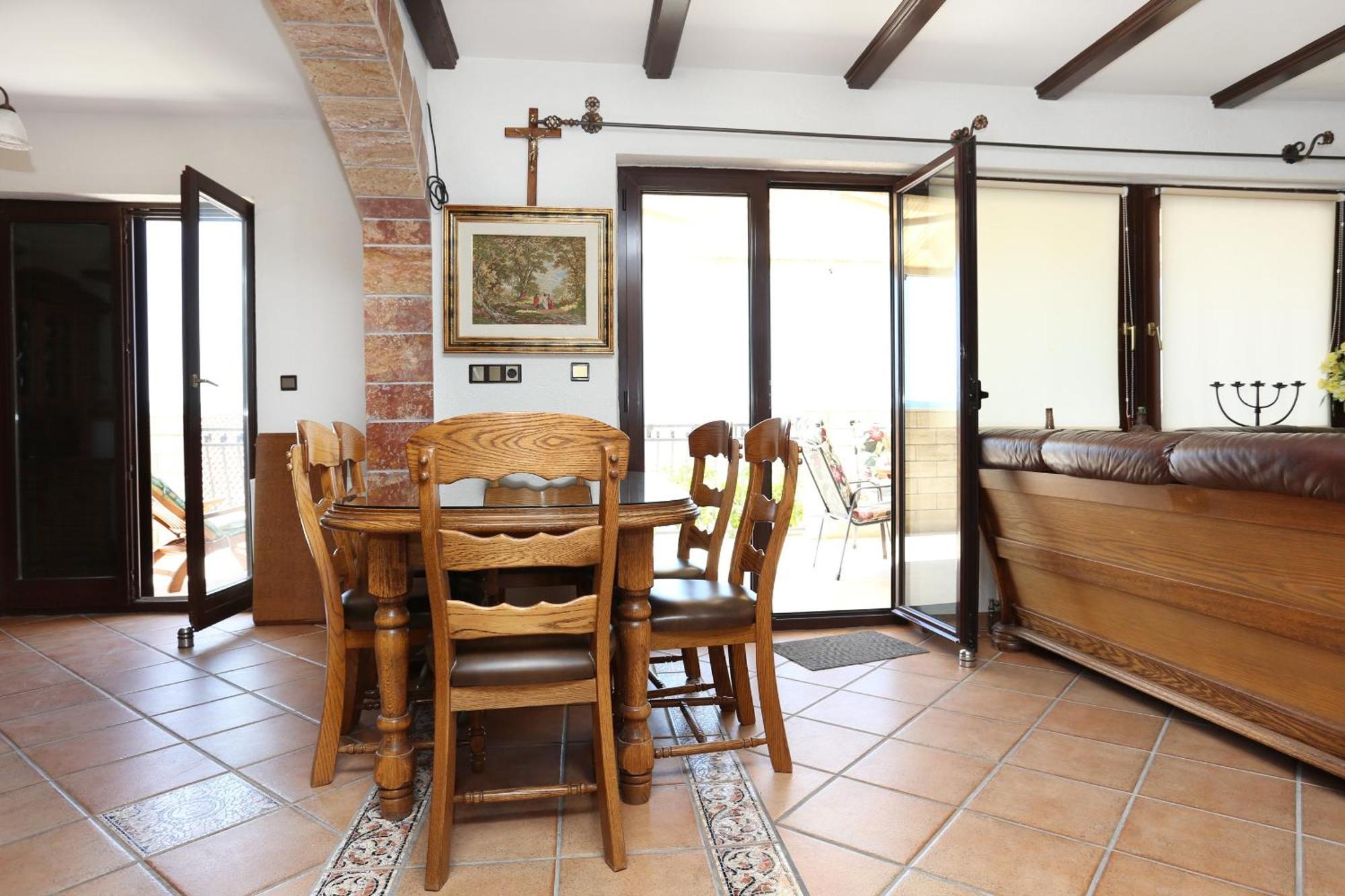 Apartments And Rooms With Parking Space Duce, Omis - 10303 Rum bild